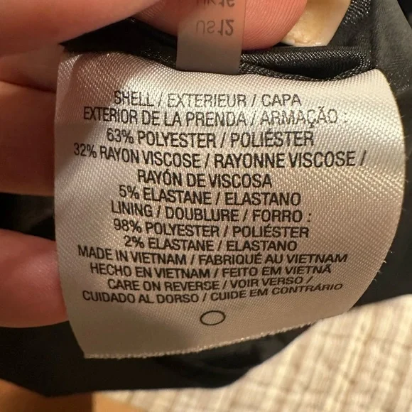 T Tahari Black Sleeveless Sheath Dress Women’s Size 12 Classic Little Black Dres - Picture 6 of 9